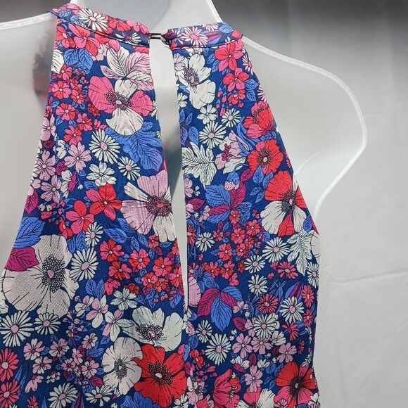 BCBG Sleeveless Floral Maxi Lined, Handkerchief Hem Woman's Small........... - Picture 8 of 10